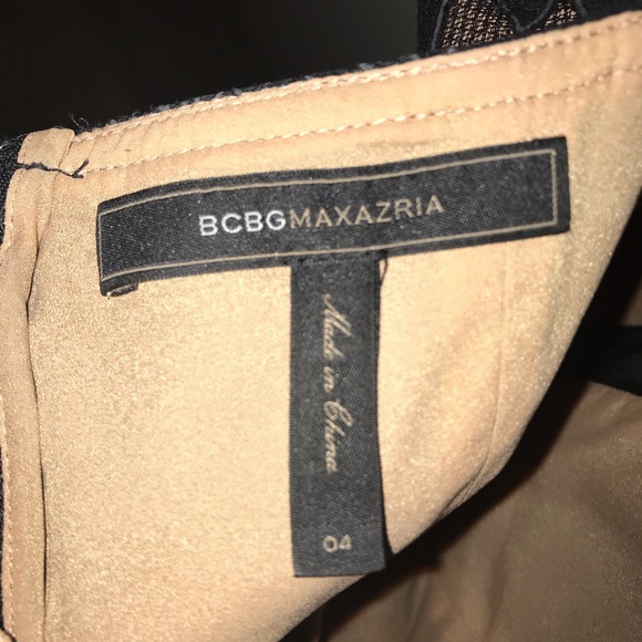 Black Lace Deep V Cocktail Dress - Picture 4 of 4